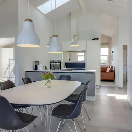 Grith - 1km From The Sea By Interhome